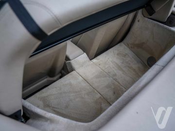 Mercedes-Benz SL (1998) Inside