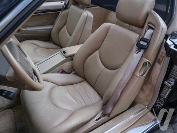 Mercedes-Benz SL (1998) Inside