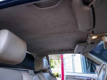 Mercedes-Benz SL (1998) Inside