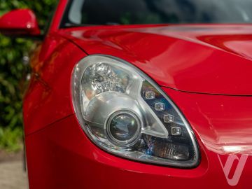 Alfa Romeo Giulietta (2011) Zdjęcia z zewnątrz
