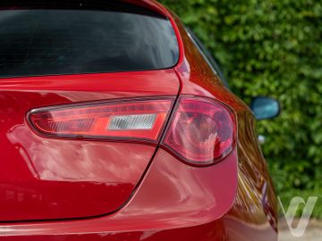 Alfa Romeo Giulietta (2011) Zdjęcia z zewnątrz