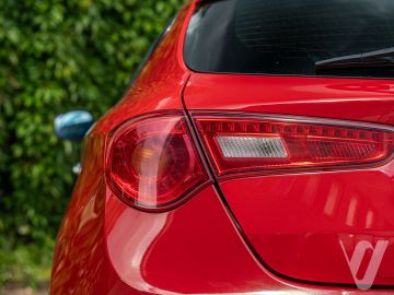 Alfa Romeo Giulietta (2011) Zdjęcia z zewnątrz