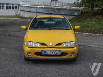 Renault Megane (1996) Zdjęcia z zwenątrz