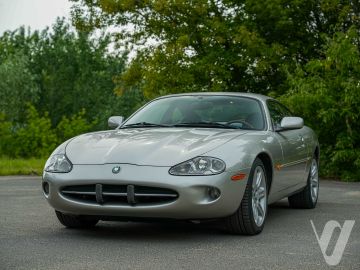 Jaguar XK (1999) Outside