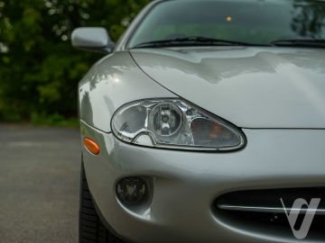 Jaguar XK (1999) Outside