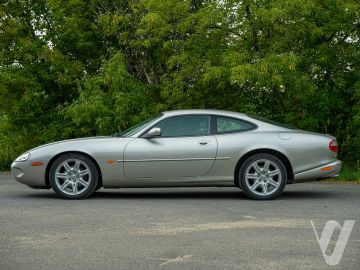 Jaguar XK (1999) Outside