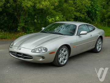 Jaguar XK (1999) Outside
