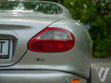 Jaguar XK (1999) Outside