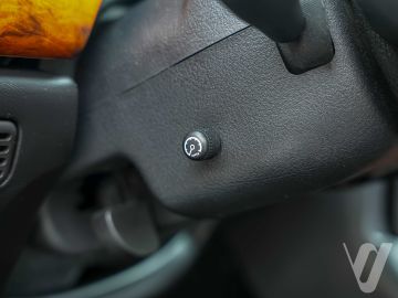 Jaguar XK (1999) Inside