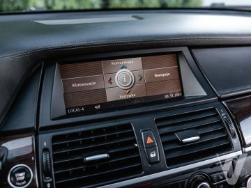 BMW X6M (2009) Inside