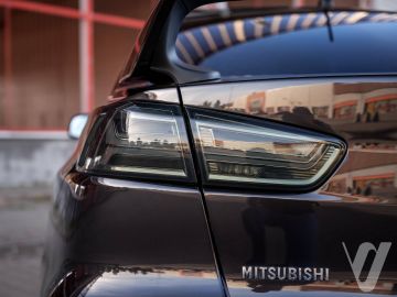 Mitsubishi Lancer Evolution (2008) Zdjęcia z zewnątrz