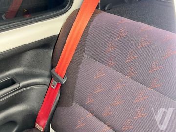 Peugeot 106 (1994) Wnętrze