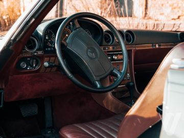 Mercedes-Benz SL (1989) Wnętrze