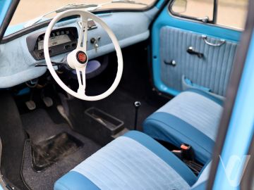 Fiat 500L (1972) Wnętrze
