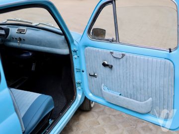 Fiat 500L (1972) Wnętrze