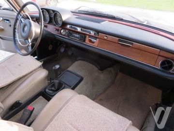 Mercedes-Benz 280SE (1969) Wnętrze
