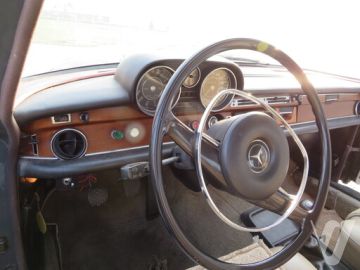 Mercedes-Benz 280SE (1969) Wnętrze