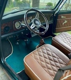 Austin Rover XF (1990) Wnętrze