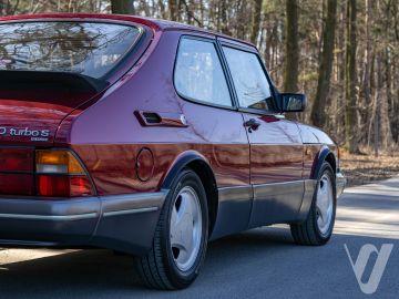 Saab 900 (1993) Zdjęcia z zewnątrz