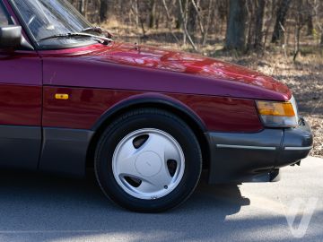 Saab 900 (1993) Zdjęcia z zewnątrz