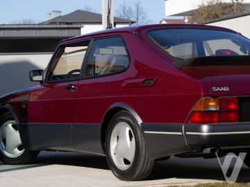 Saab 900 (1993) Zdjęcia z zewnątrz