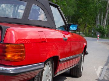 Mercedes-Benz SL (1986) Zdjęcia z zewnątrz