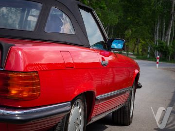 Mercedes-Benz SL (1986) Zdjęcia z zewnątrz