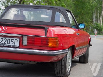 Mercedes-Benz SL (1986) Zdjęcia z zewnątrz