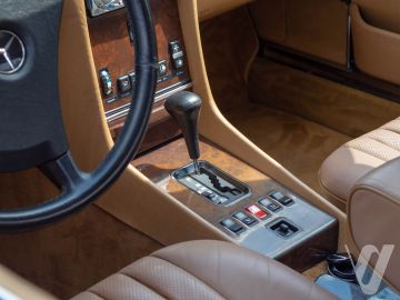 Mercedes-Benz SL (1986) Wnętrze