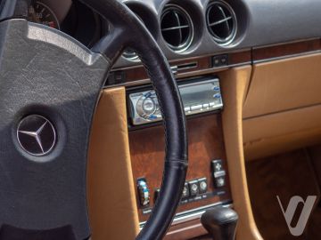 Mercedes-Benz SL (1986) Wnętrze