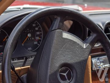 Mercedes-Benz SL (1986) Wnętrze
