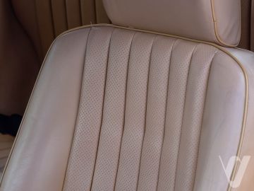 Mercedes-Benz SL (1986) Wnętrze