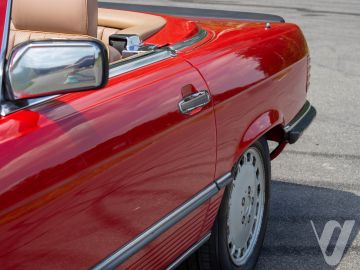 Mercedes-Benz SL (1986) Zdjęcia z zewnątrz