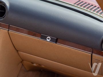 Mercedes-Benz SL (1986) Wnętrze