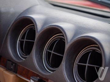 Mercedes-Benz SL (1986) Wnętrze