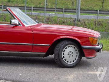 Mercedes-Benz SL (1986) Zdjęcia z zewnątrz