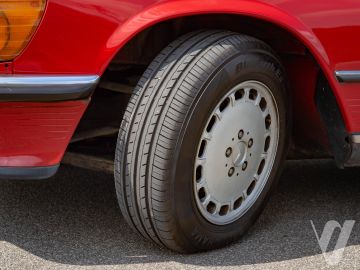 Mercedes-Benz SL (1986) Zdjęcia z zewnątrz