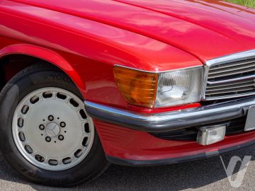 Mercedes-Benz SL (1986) Zdjęcia z zewnątrz