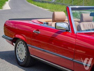 Mercedes-Benz SL (1986) Zdjęcia z zewnątrz