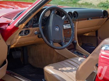 Mercedes-Benz SL (1986) Wnętrze