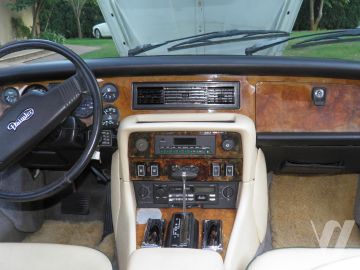 Jaguar XJ (1993) Wnętrze