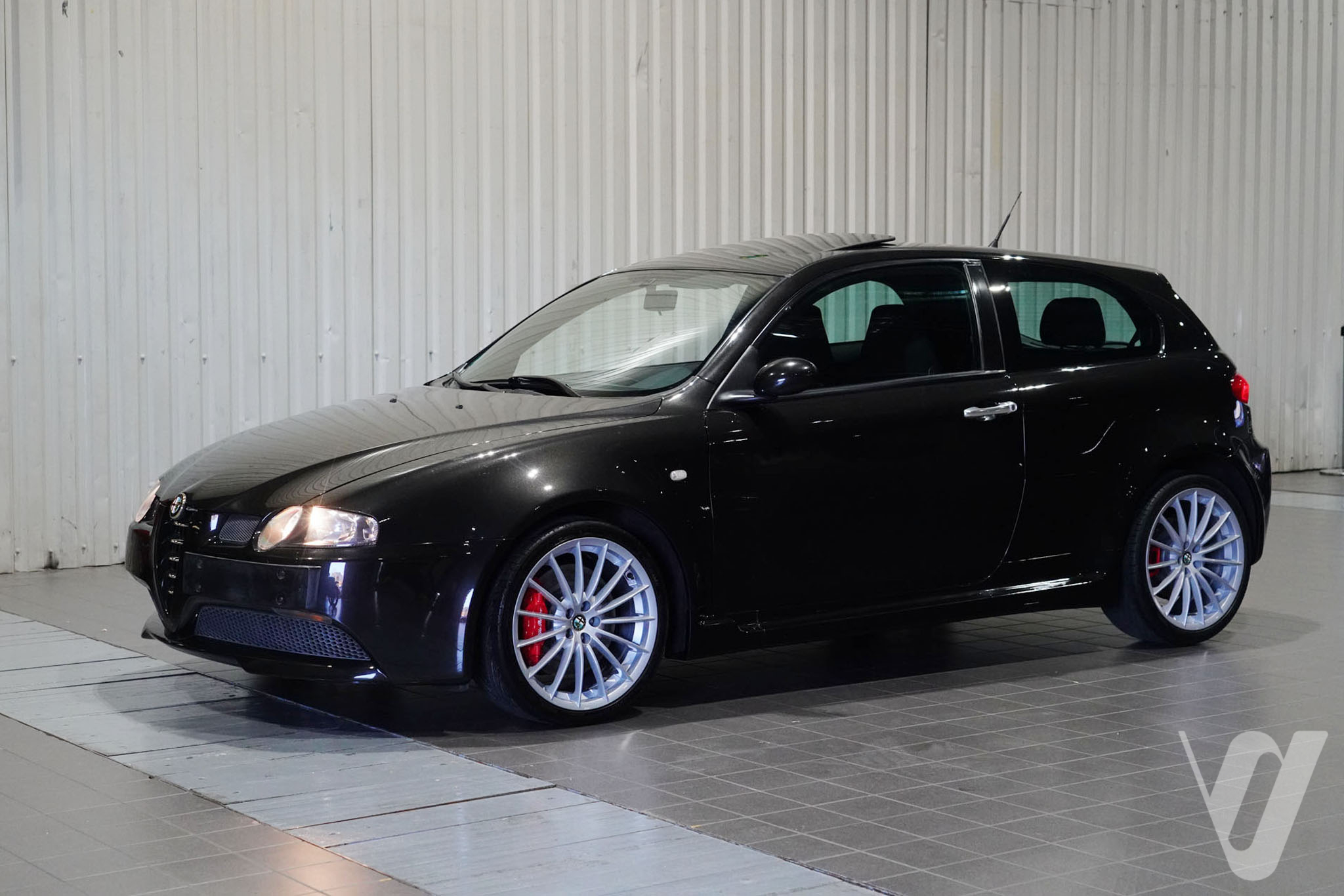 Alfa Romeo 147 (2004) zdjęcie główne
