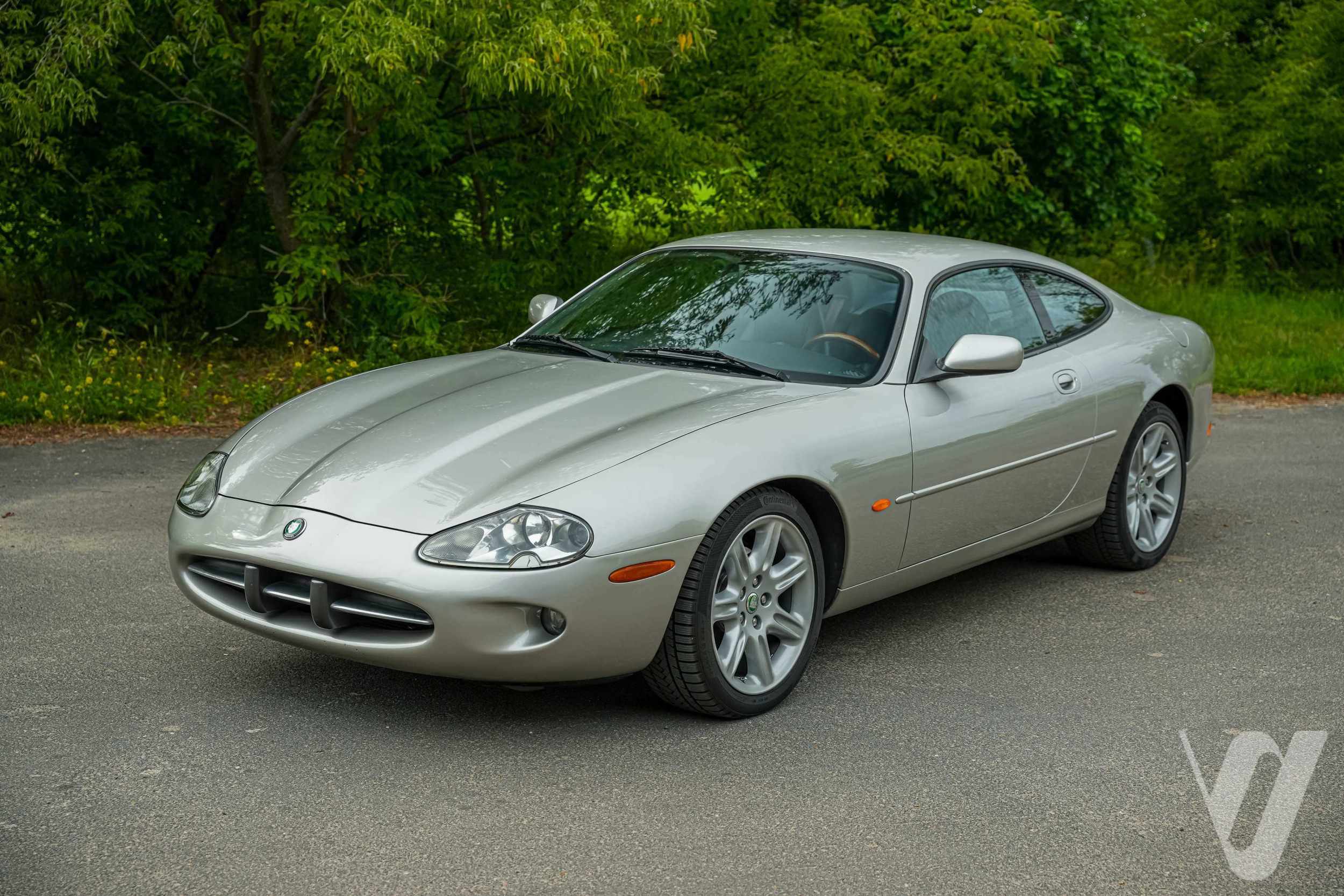 Jaguar XK (1999) main image