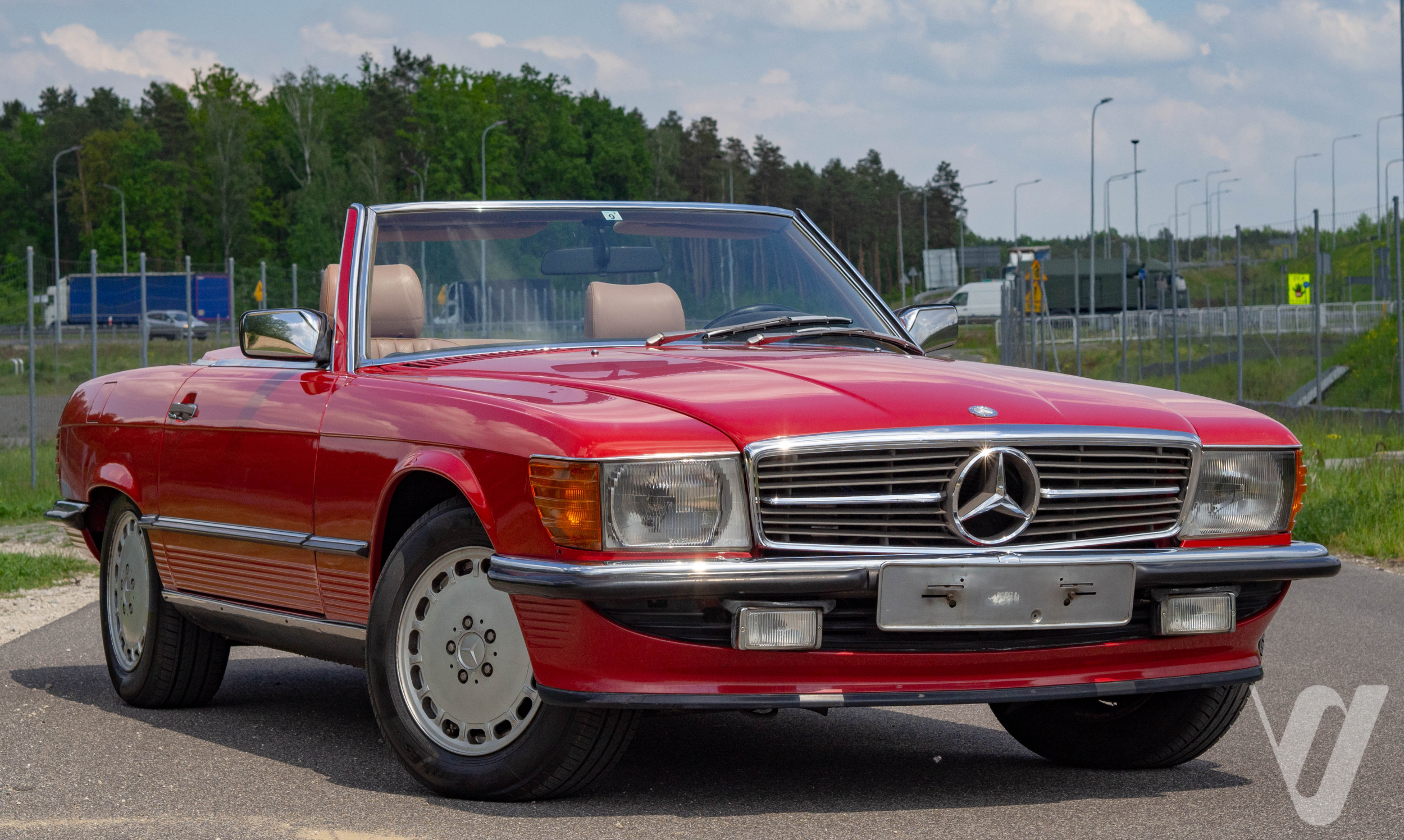 Główne zdjęcie Mercedes-Benz SL (1986)